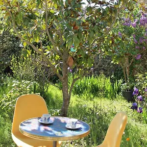 Avec Sdb Spacieuse Et Lumineuse Sur Jardin Fleuri Cazeres